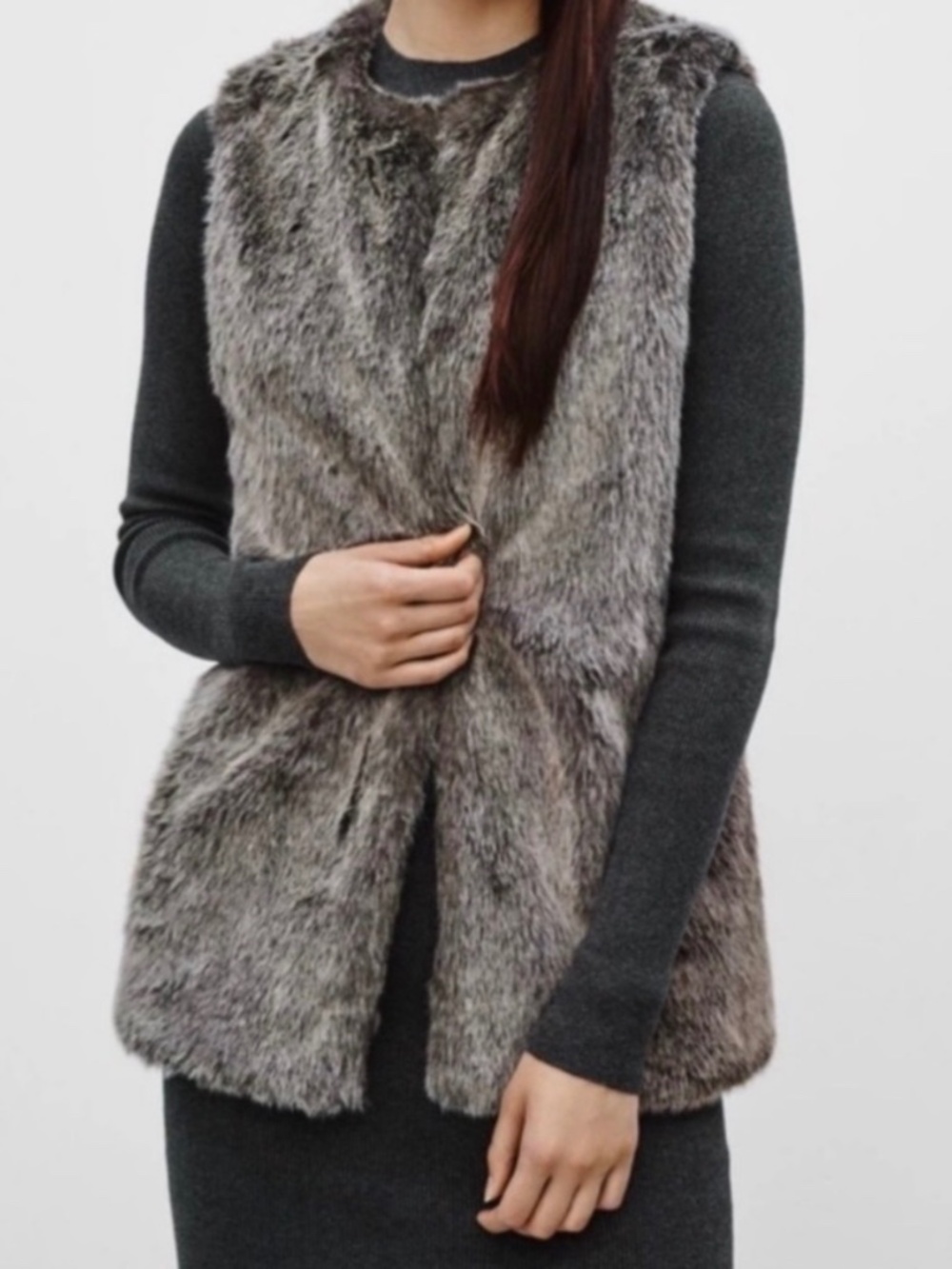 Aritzia Talula Faux Fur Vest